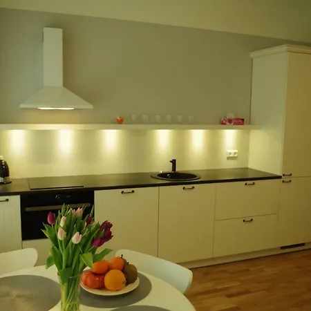 Modern In Old Town Apartment *