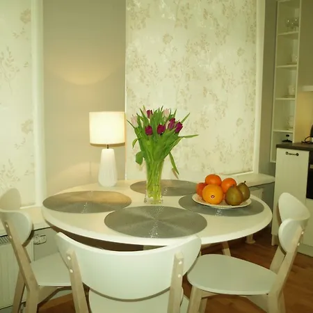 Modern In Old Town *