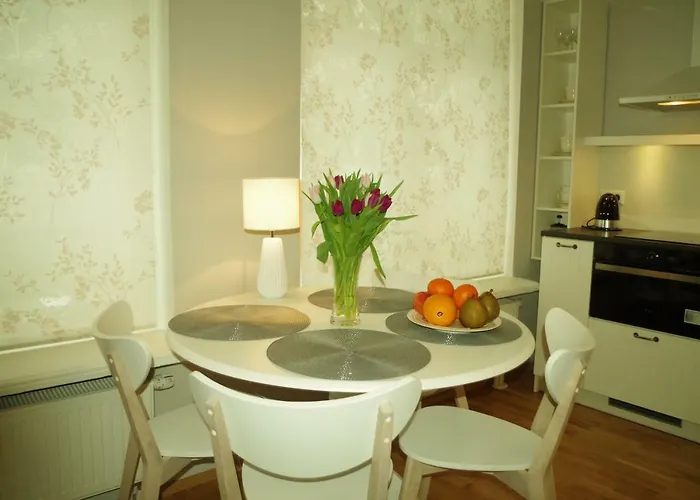 Modern In Old Town *